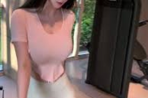 黄一鸣账号封禁仅5天人民日报出手她仅是网红乱象的冰山一角