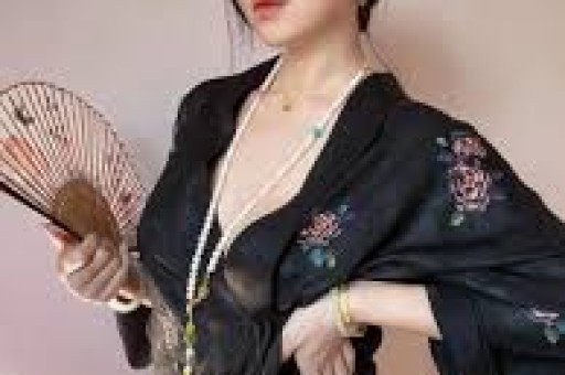 女篮就球员本身技术心理素质上说退步的厉害不知道跟WCBA这种明星球员扎堆一个队砸钱搞的金元篮球有没有关系